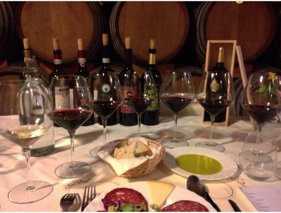 Come abbinare il vino rosso al cibo