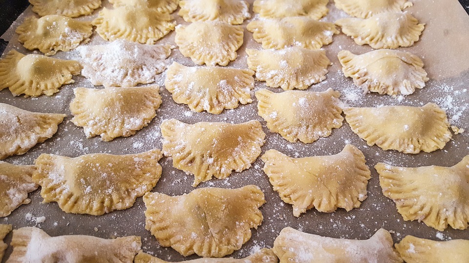 making tortellini