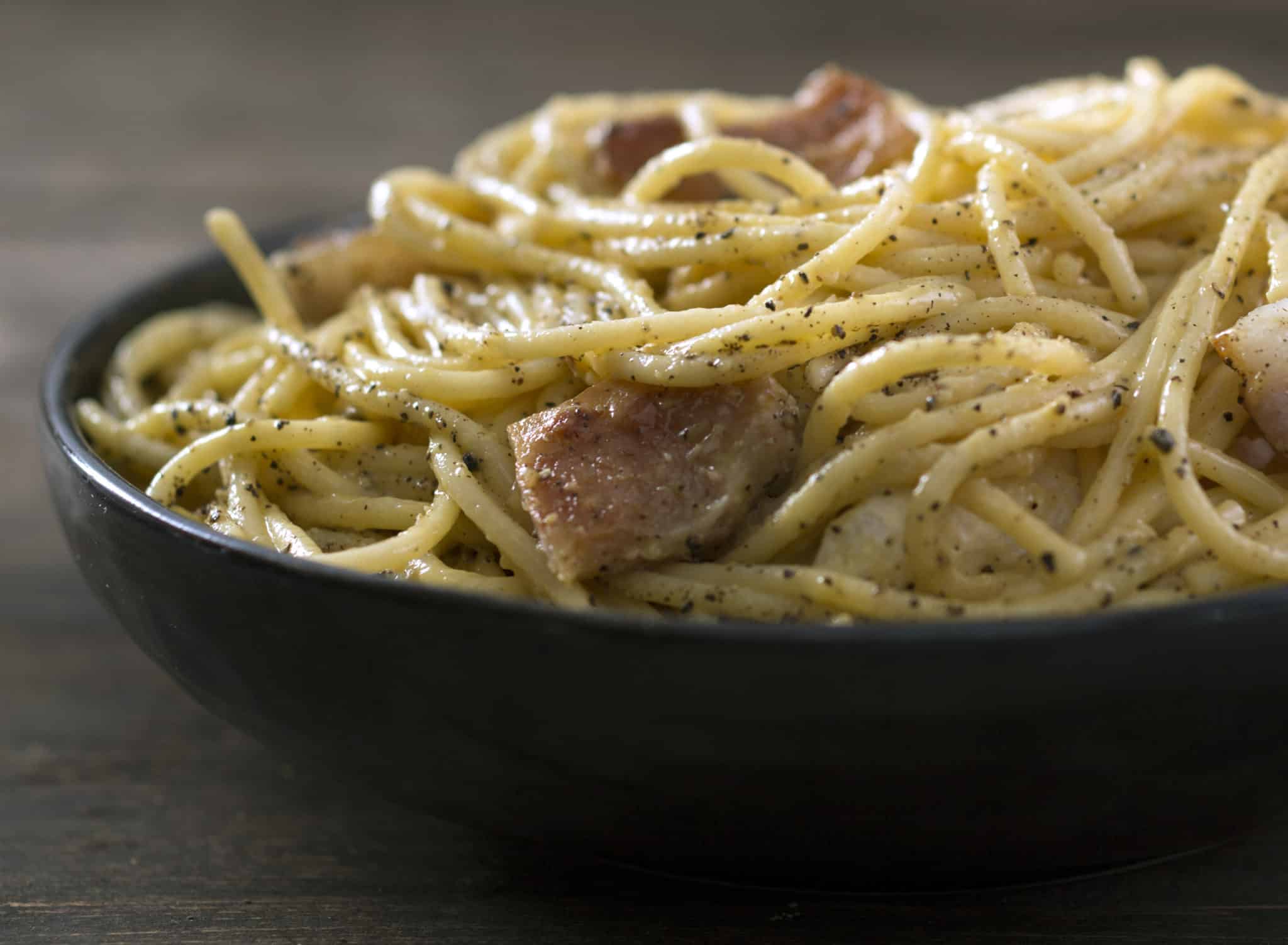 pxqrocxwsjcc zafDnXVaUeKKKeQQA simple spaghetti carbonara squareThumbnail en