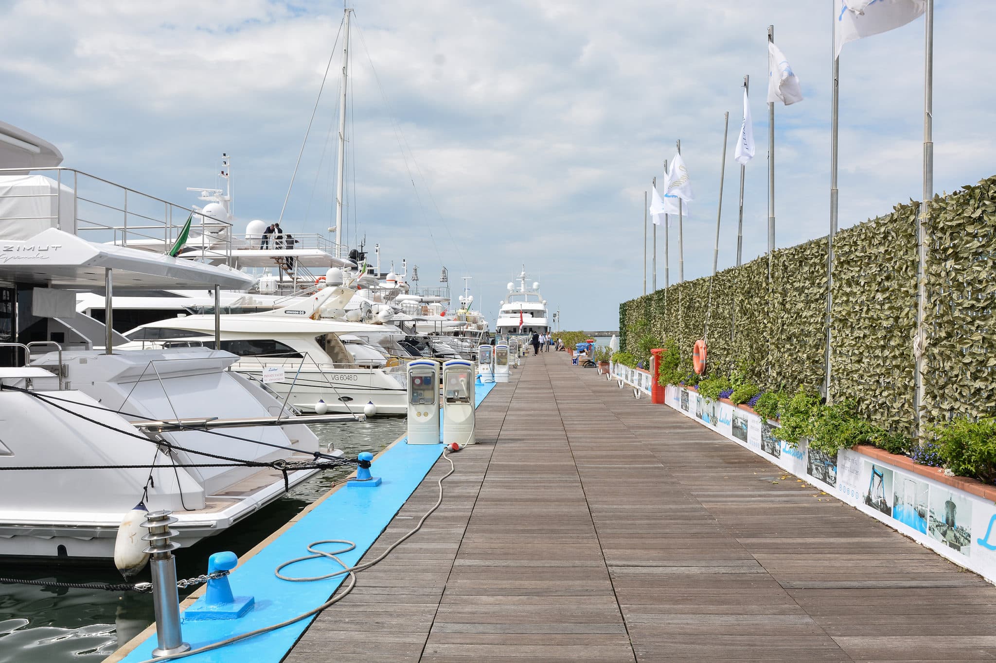 Lo stand di Tenuta Torciano al Versilia Yachting Rendez-Vous