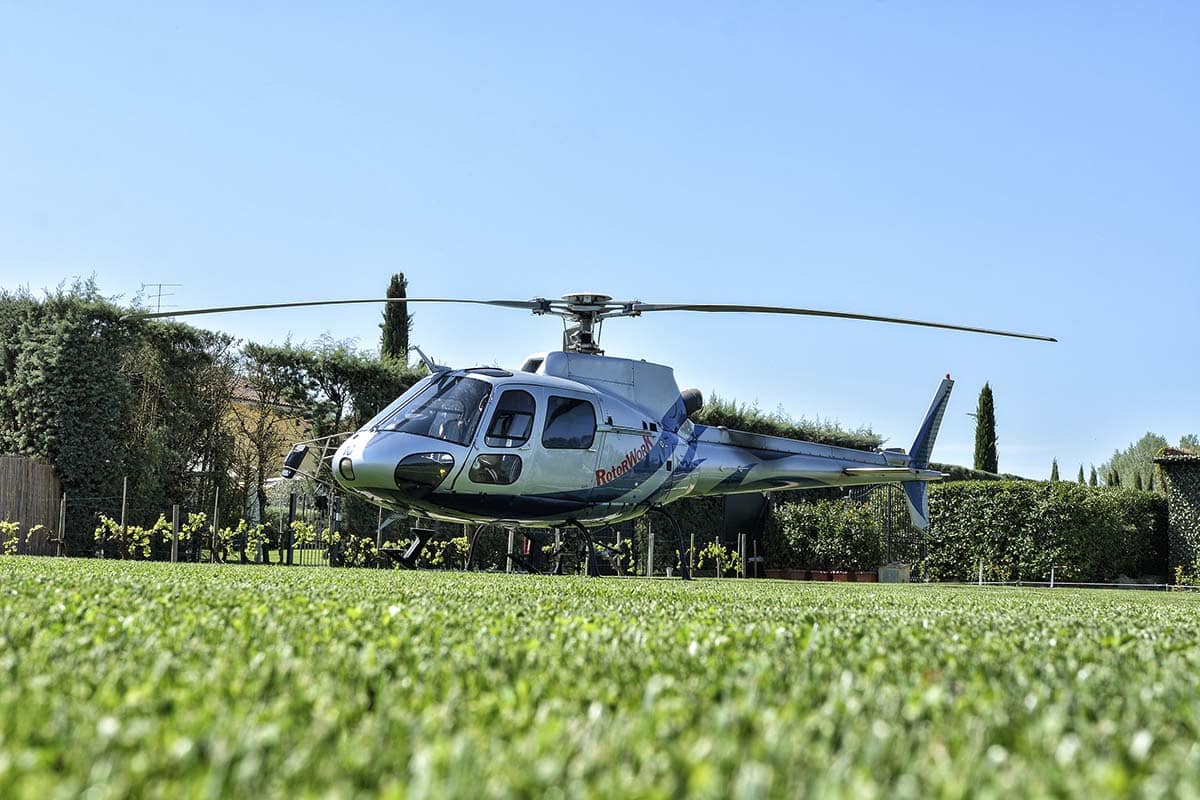 Tour in elicottero sopra Tenuta Torciano