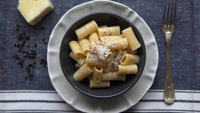 rigatoni cacio pepe