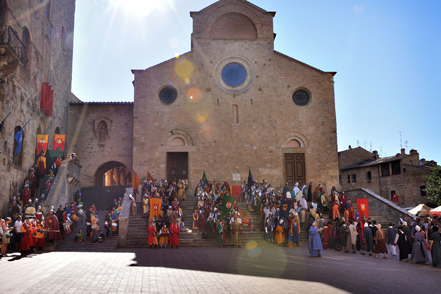 Medieval Week End in Tenuta Torciano Winery at San Gimignano